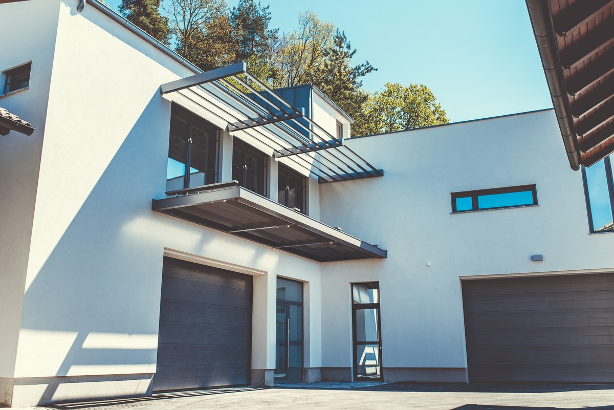 Jak bramy segmentowe wpływają na funkcjonalność i estetykę?